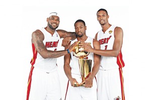 湖人对热火哪个球员都能拿总冠军，nba湖人vs热火谁赢了？