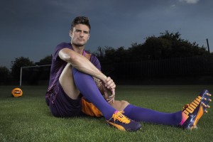 格兰特希尔有没有去过快船？格兰特希尔有没有去过快船工厂？